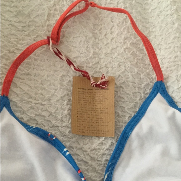 HP! 🏊‍♀️ NWT VTG Mini Boden Johnnie B Retro Bikini Top 👙 - Picture 8 of 13